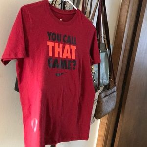 Playera NIKE para niños.